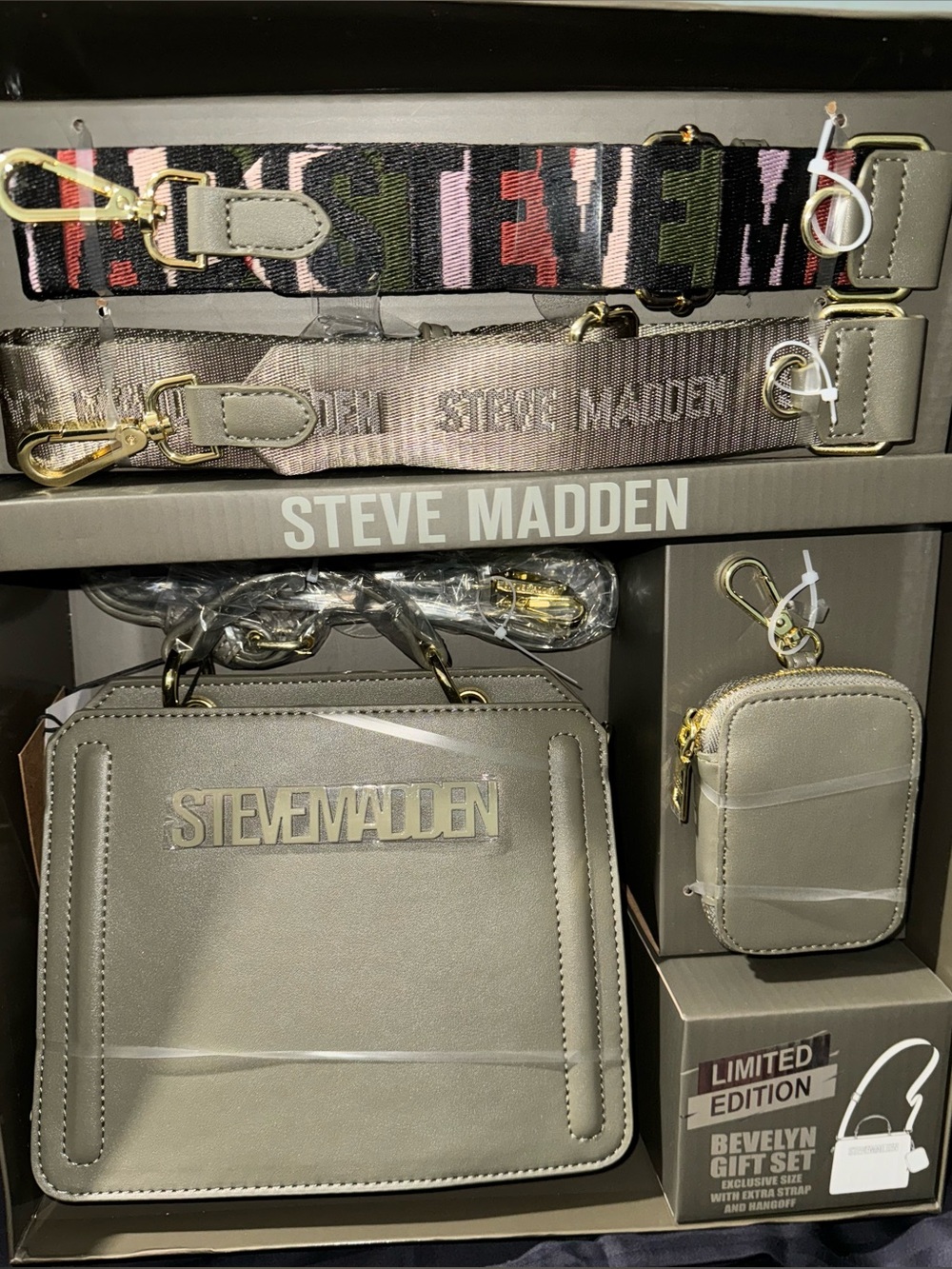 Steve Madden Bevelyn Gift Set